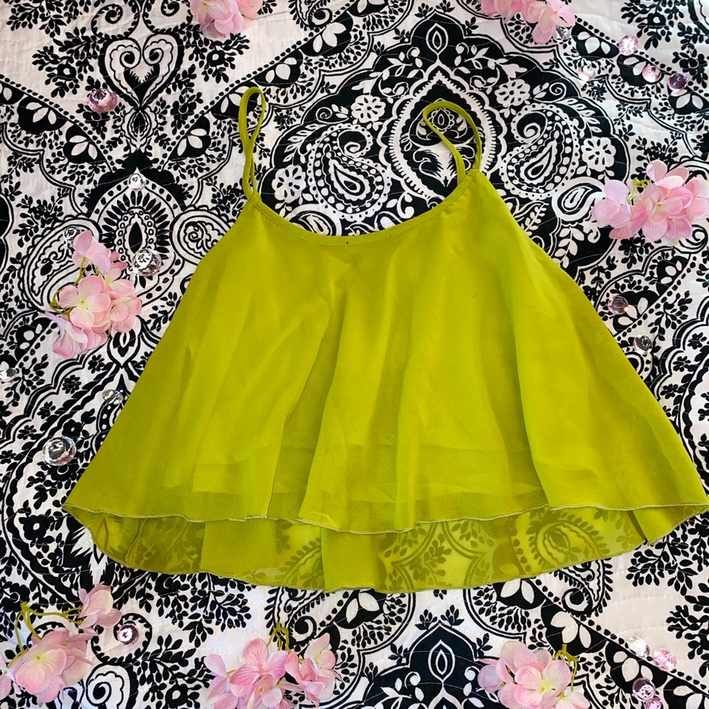 Cute neon green crop top!